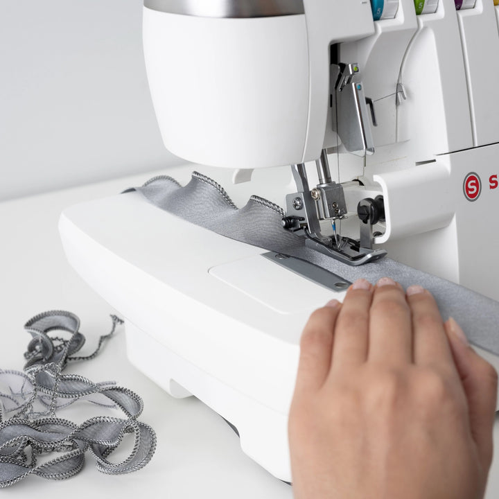 Overlock SE017 Elite SINGER®