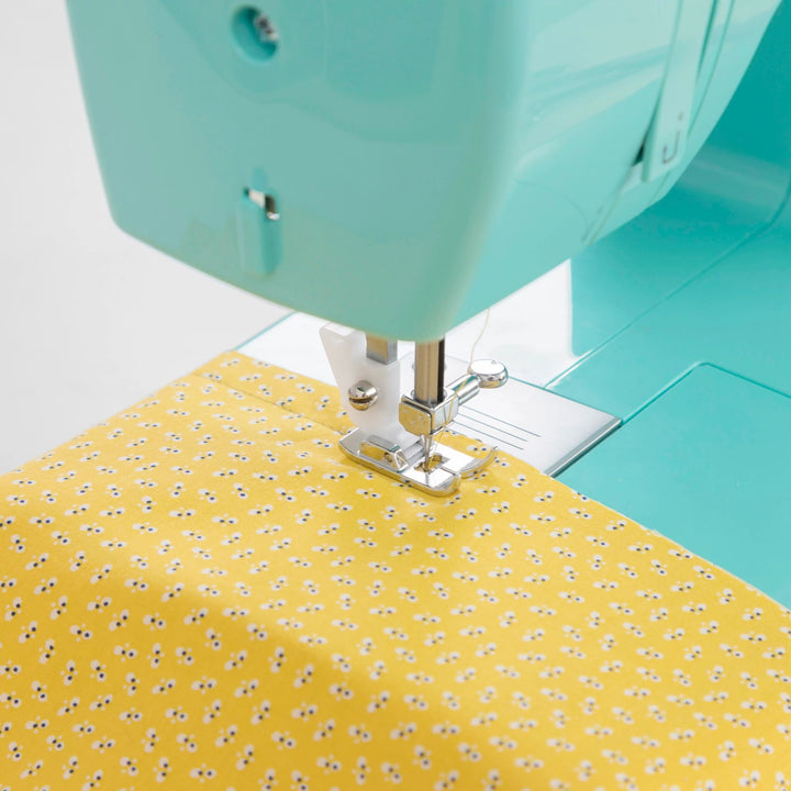 Máquinas De Coser Simple™ 3223G (Menta) SINGER®