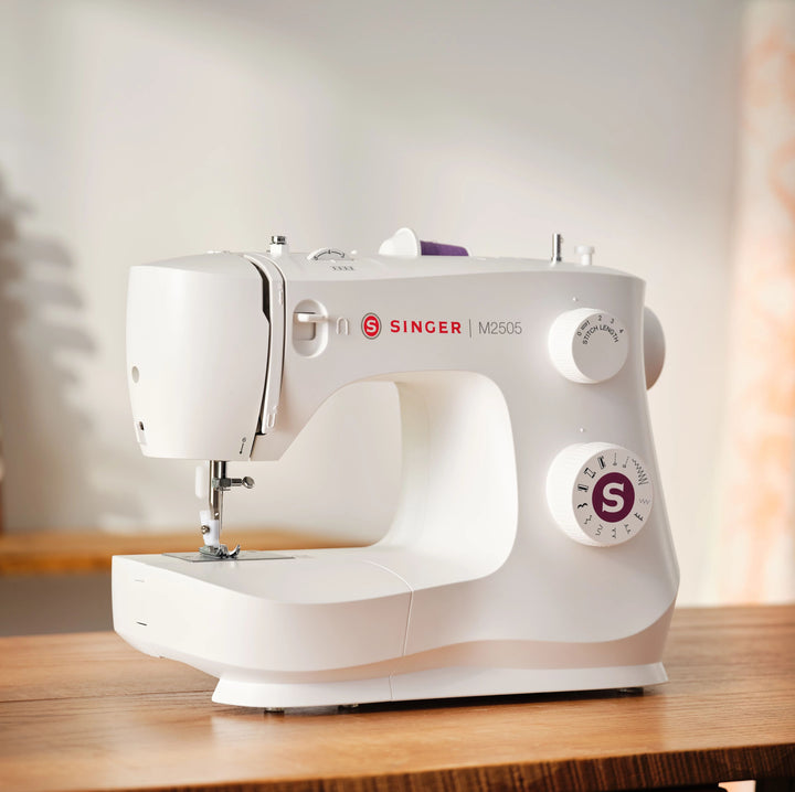 Máquina De Coser M2505 SINGER®