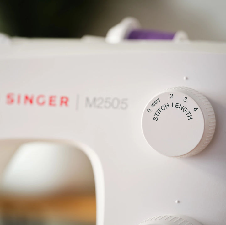 Máquina De Coser M2505 SINGER®