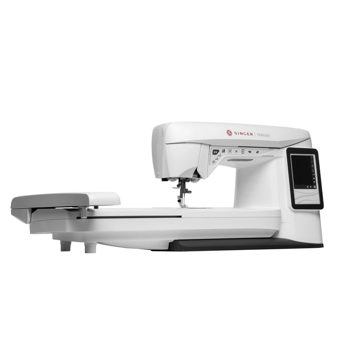 EM9305 Embroidery machine SINGER®