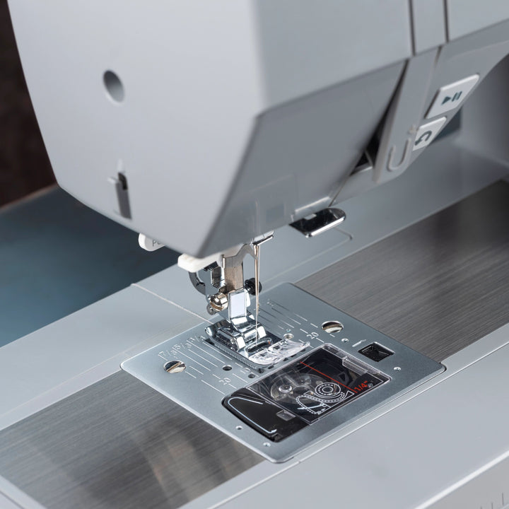 SINGER® HD6705C Sewing Machine