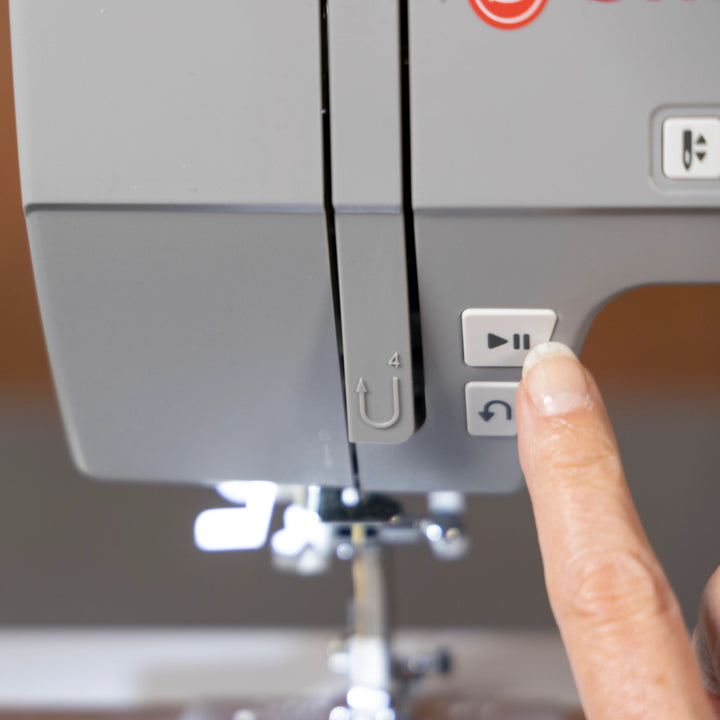 SINGER® HD6705C Sewing Machine