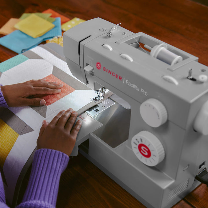 SINGER® Sewing Machine Facilita Pro 4411