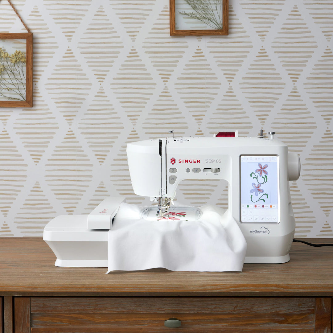 Sewing and Embroidery Machine SE9185 SINGER®